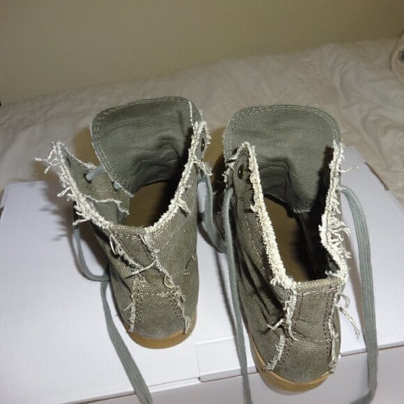 Steve Madden Grunge Distressed Ankle Short Boots , Green canvas Size 6m. - Picture 5 of 8